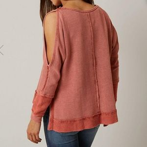 {Anamá} BKE Rust Sweater Open Arms